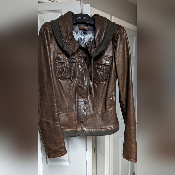 Danier leather peplum jacket size small - Picture 2 of 2